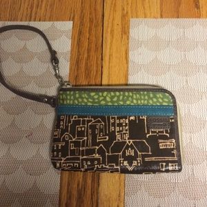 Fossil wristlet wallet