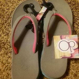 Kids flip flops