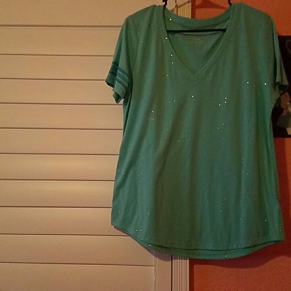 Tee