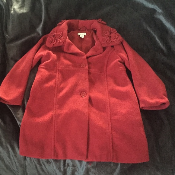 Girls Fleece winter coat with flower appliqué.
