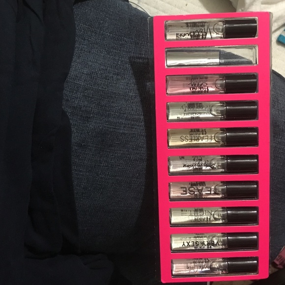 VS Perfumes mini set