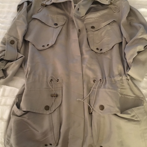 Tan jacket - Picture 3 of 4