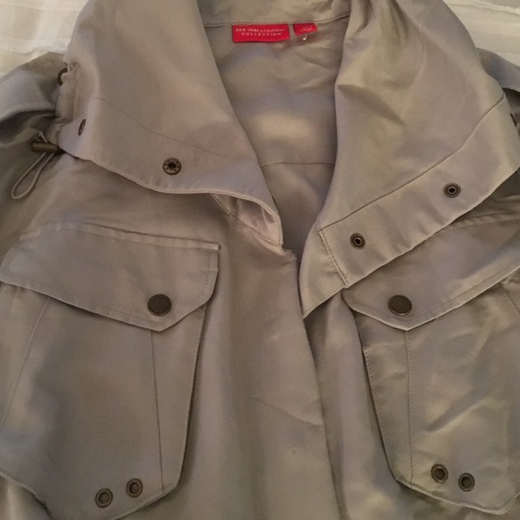 Tan jacket - Picture 4 of 4