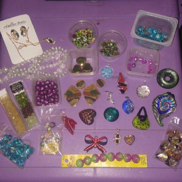 Wholesale lot beads pendants jewelry