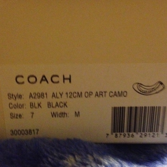 Coach authentic shoes - Picture 2 of 8