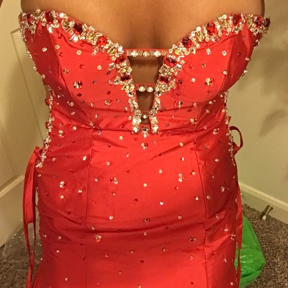 Beautiful red prom dress!!! - Picture 4 of 4