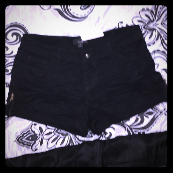 *Brand New* Forever 21 Black Jean Shorts