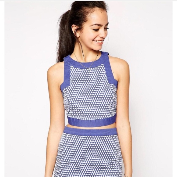 Blue Geo Triangle Print Crop Top