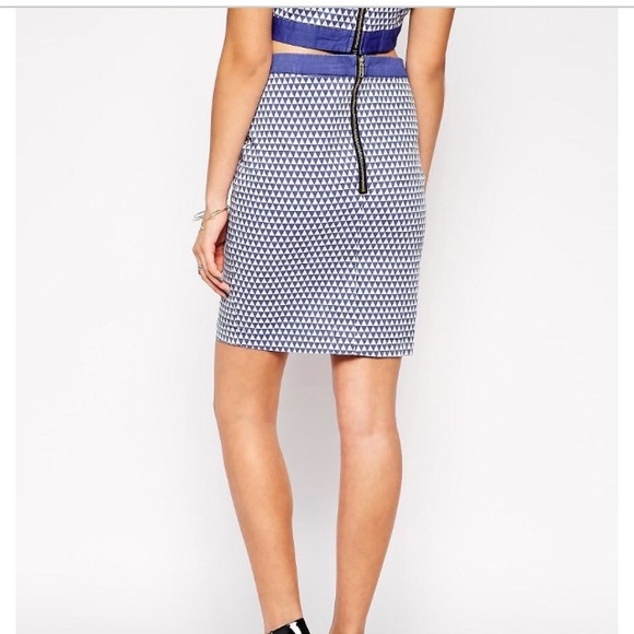 Geo Triangle Pencil Skirt
