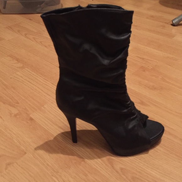 Boots - Picture 2 of 2