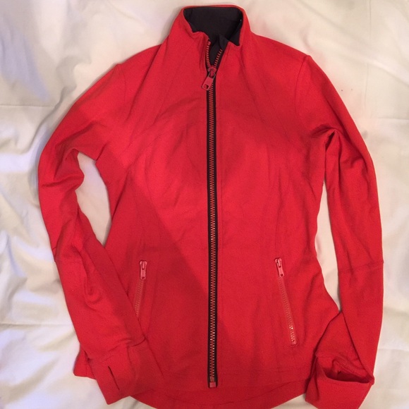 Vintage Very cool define jacket with large zipper