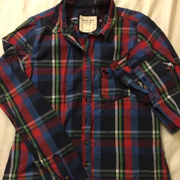A&F shirt size s