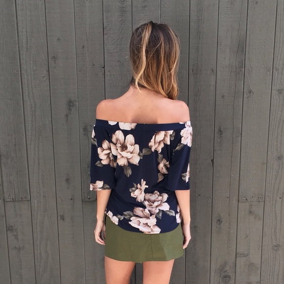 LAST ITEM | new | off the shoulder blouse - Picture 3 of 4