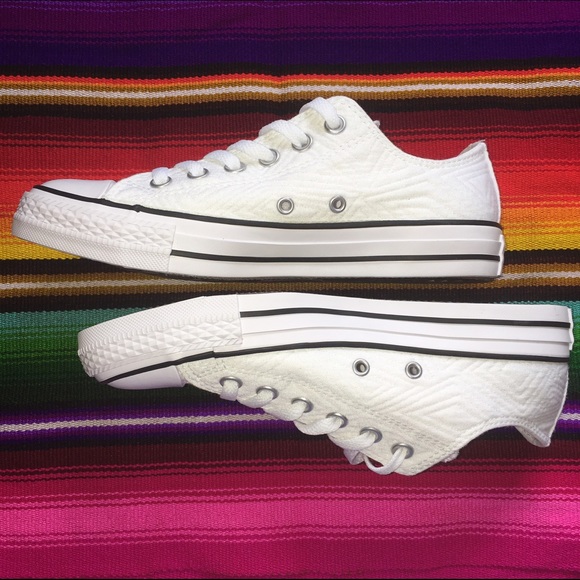 Quilted white lo top converse sneakers 8 - Picture 3 of 4