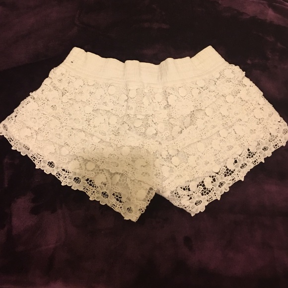 🎈 today only 🎈Abercrombie & Fitch shorts - Picture 2 of 4