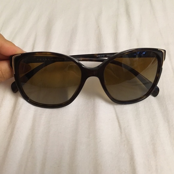 🌟 Prada Sunglasses 🌟