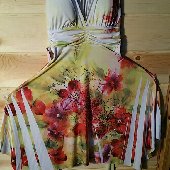 Floral pattern Sun Dress size small - Picture 2 of 3