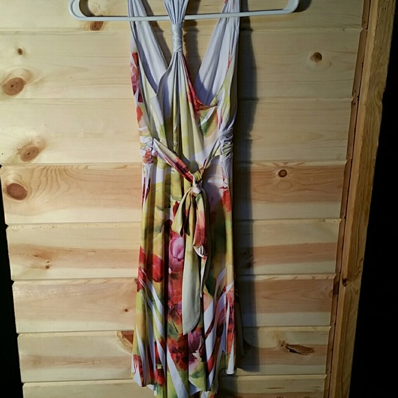 Floral pattern Sun Dress size small - Picture 3 of 3