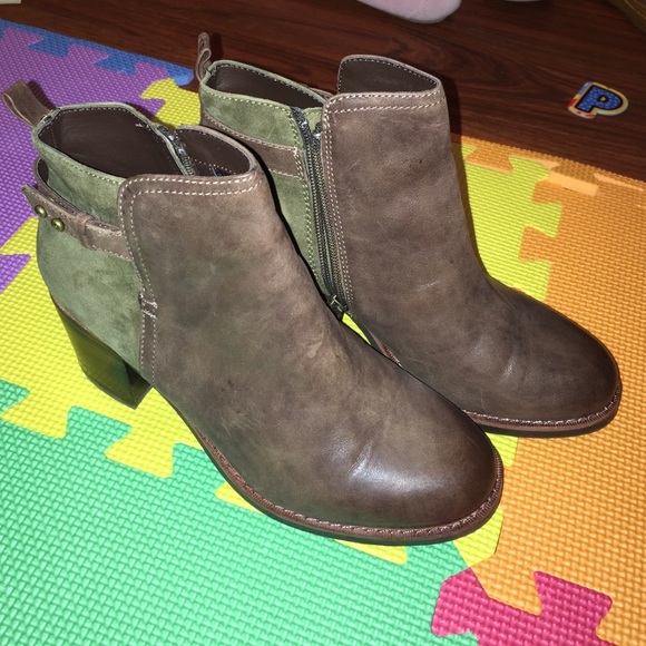 Sperry ankle boots excellent condition