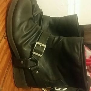 Black women's moto boot