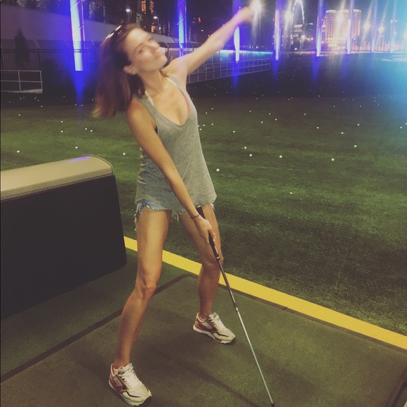 Meet the Posher💁🏼 - Picture 2 of 4