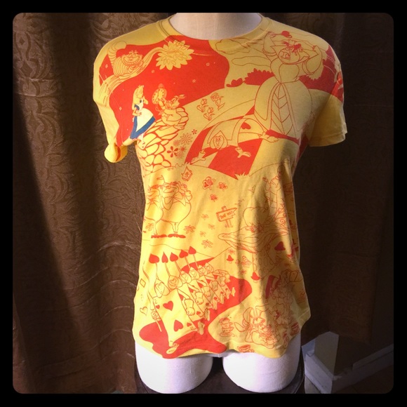 Alice in wonderland T