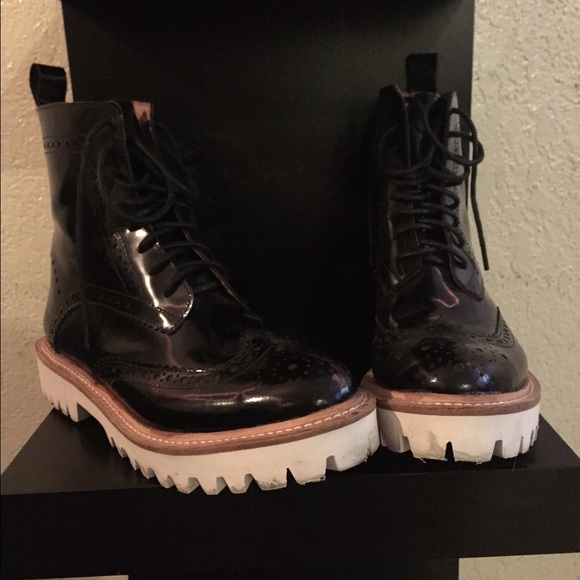Jeffrey Campbell