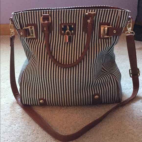 Street Level navy and white crossbody