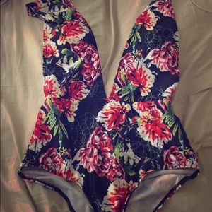 Swim suit