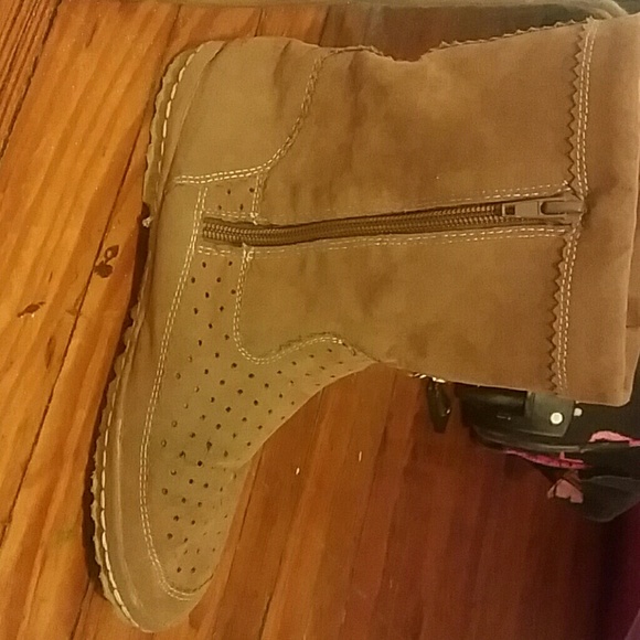 Brown, Indian type moccasin boot Girls youth - Picture 1 of 4