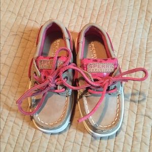 Children's shoes