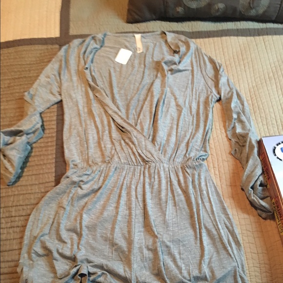 Romper. - Picture 3 of 3
