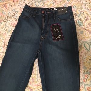 Fashionnova light blue high waisted jeans