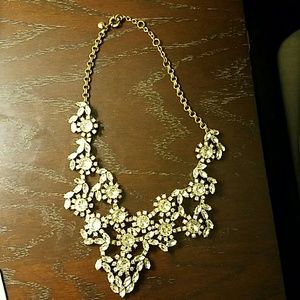 Statement necklace crystal