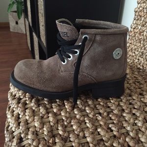 Diesel shoes 8.5