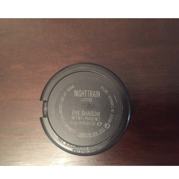 💫 Mac Eyeshadow in Nighttrain - Picture 2 of 2