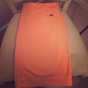 Vineyard Vines light orange preppy skirt size 10