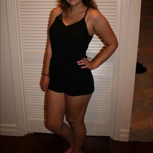 Brandy Melville Joyce Romper🌹