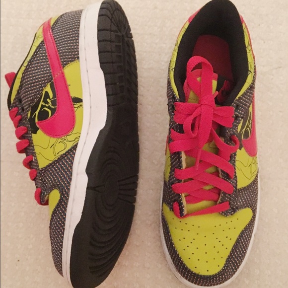 Nike Low Dunks Women's