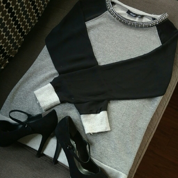 One day sale!!! Sweater with attached necklace