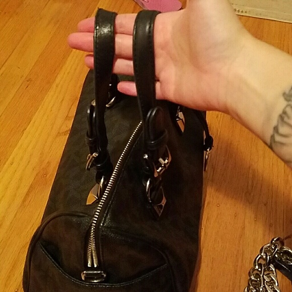 Michael kors purse - Picture 2 of 4