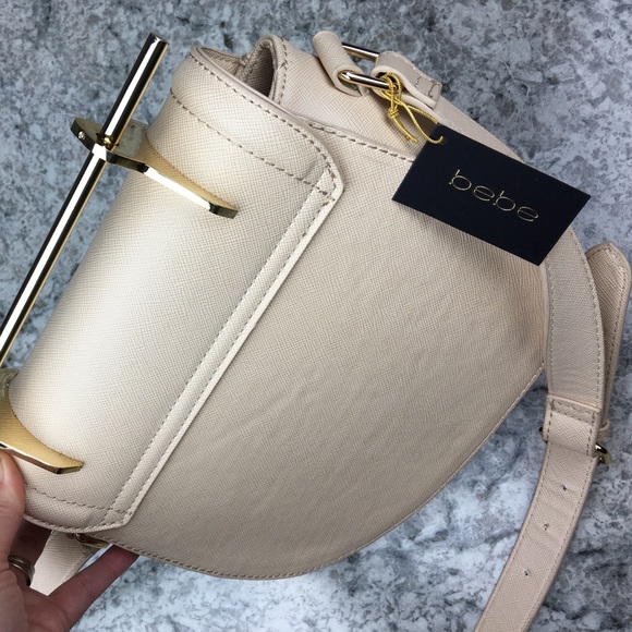 bebe cream saddle crossbody purse - Picture 3 of 4