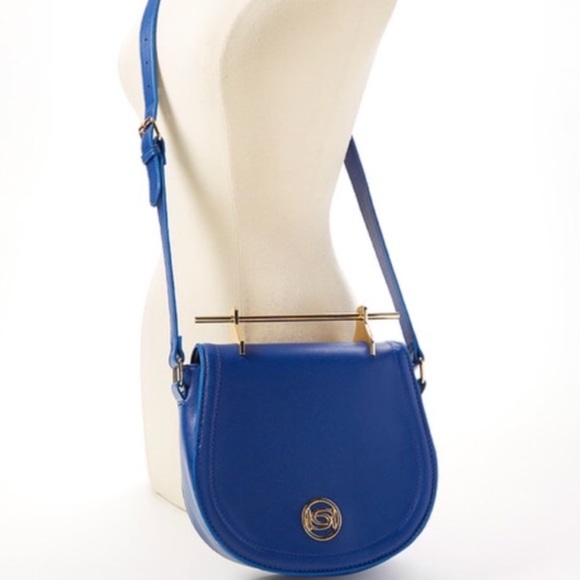 bebe cream saddle crossbody purse - Picture 4 of 4