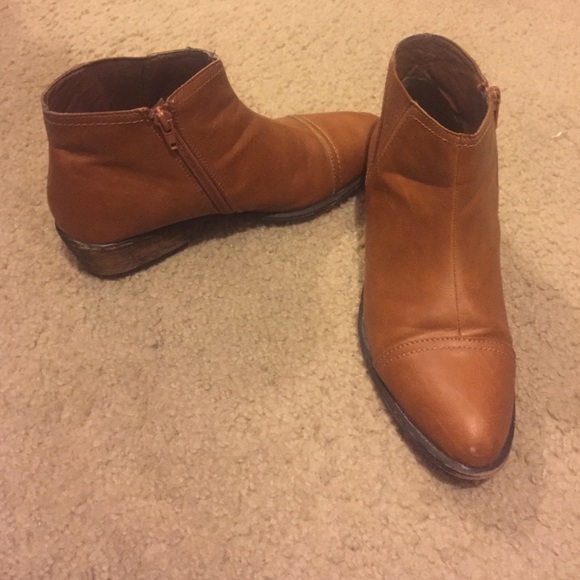 Tan ankle boots - Picture 4 of 4