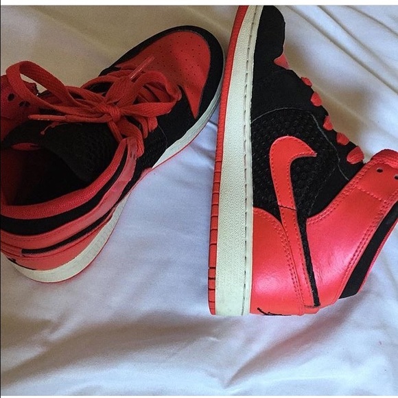 Authentic nikes - Picture 1 of 1