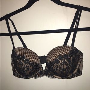 Black+Nude Lace 32C VS Very Sexy Multi-Way Bra