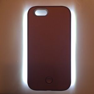 Light up selfie phone case for iPhone 6s.