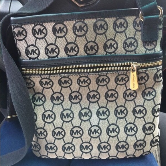 MK SATCHEL