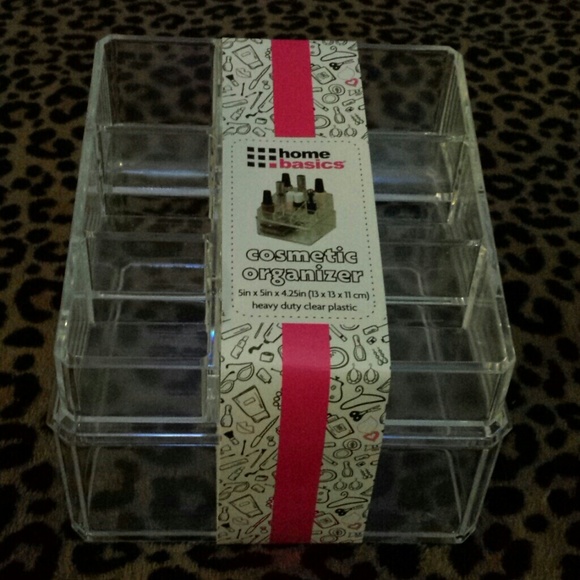 Cosmetic organizer