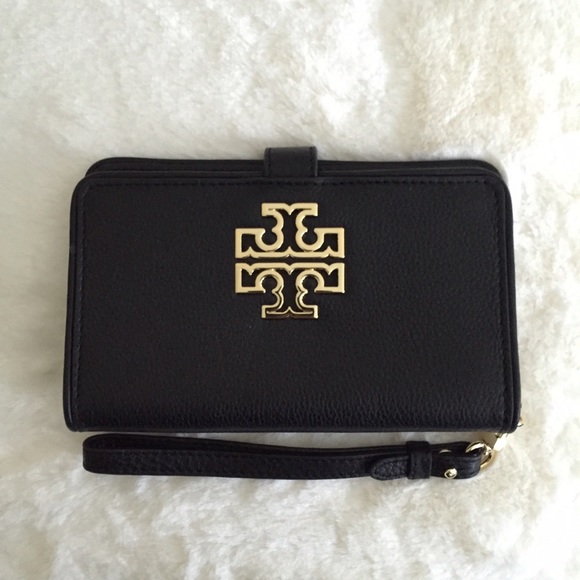 Tory Burch Handbags - Tory Burch Britten Smartphone Wristlet